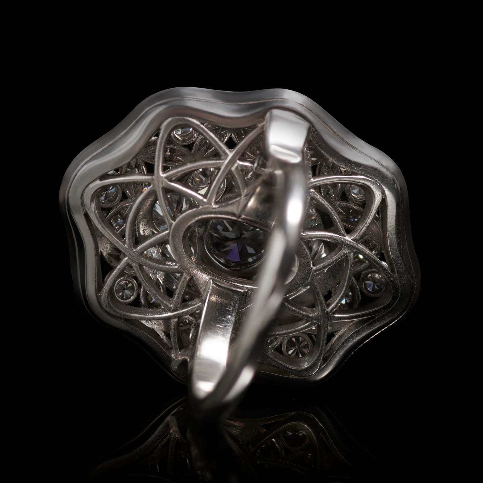 'Ariadne's Jewel' A unique diamond cluster ring