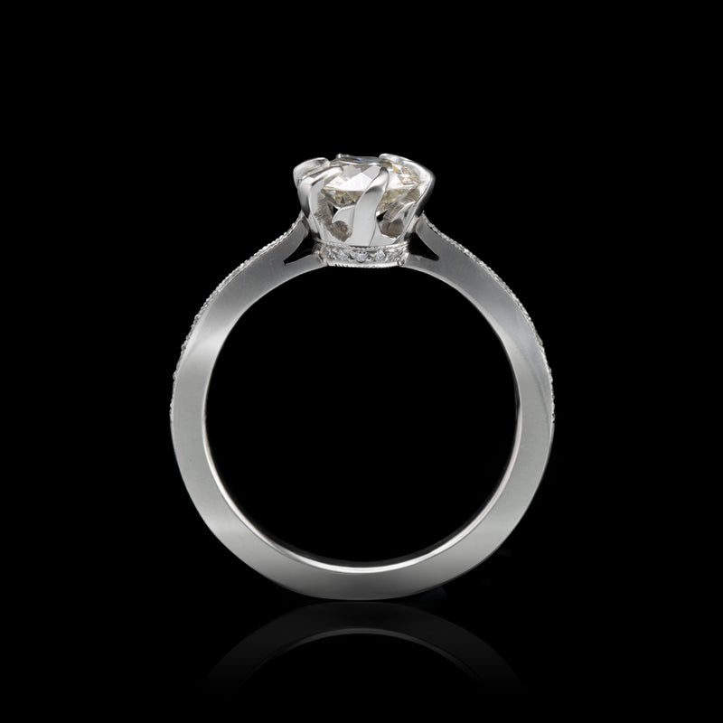 A Special Diamond Single Stone Ring