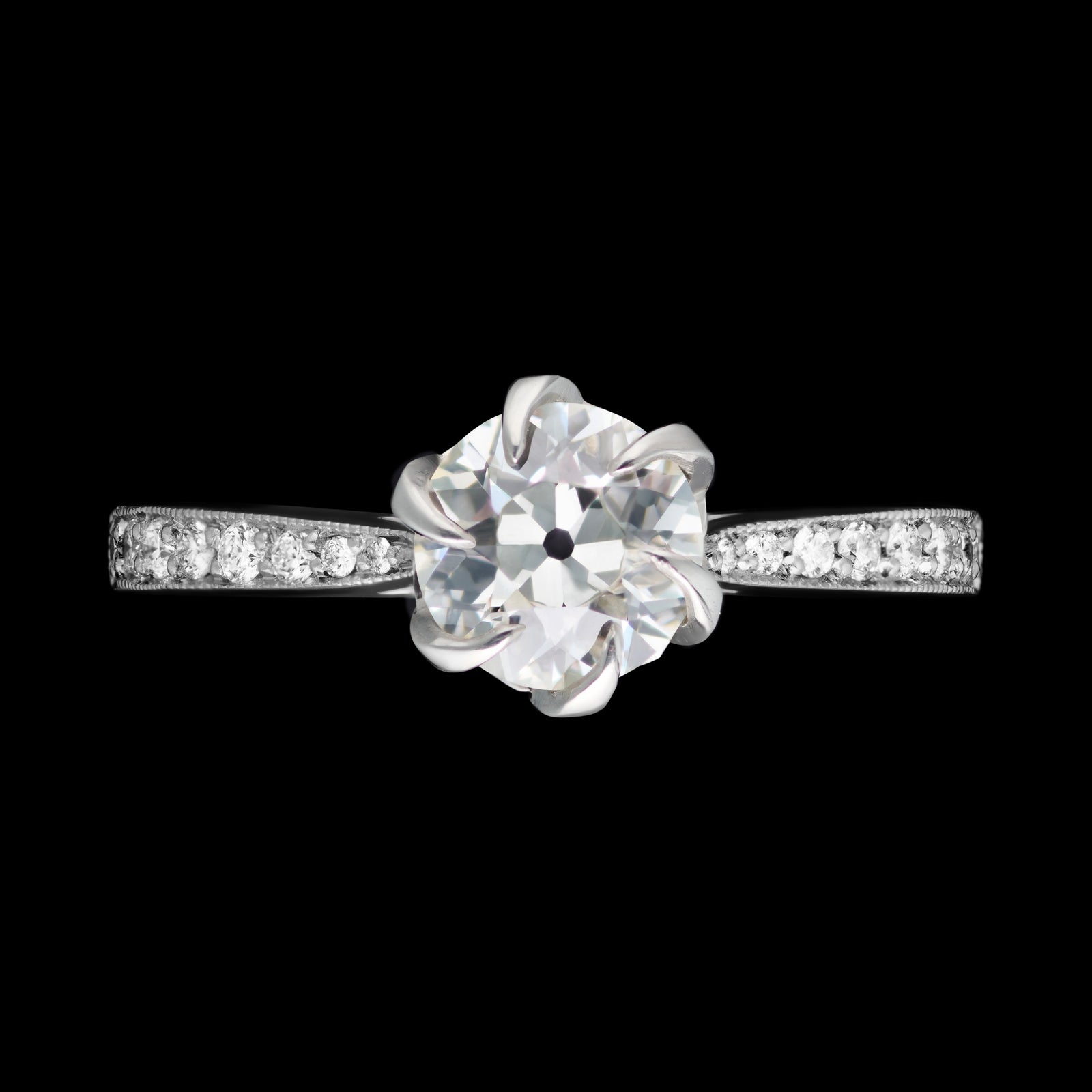 A Special Diamond Single Stone Ring