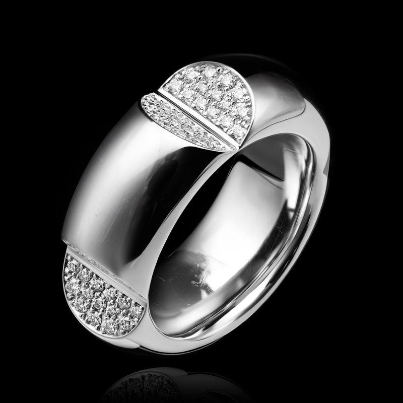 An All 18 Carat White Gold Diamond Segmented Ring with 112 Diamonds