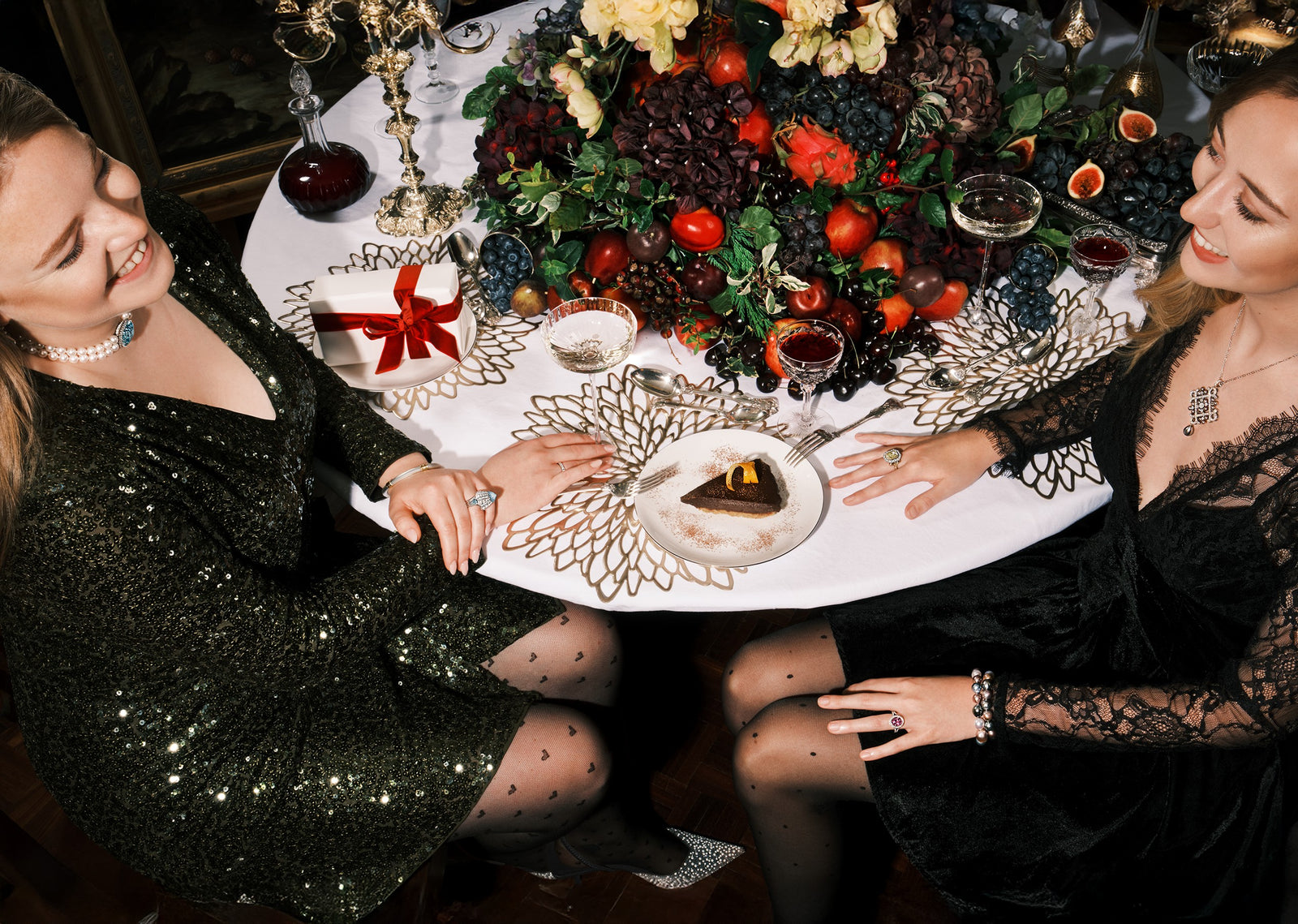 An Exceptional Quality Aquamarine, Diamond & Cultured Pearl two row collar necklet.