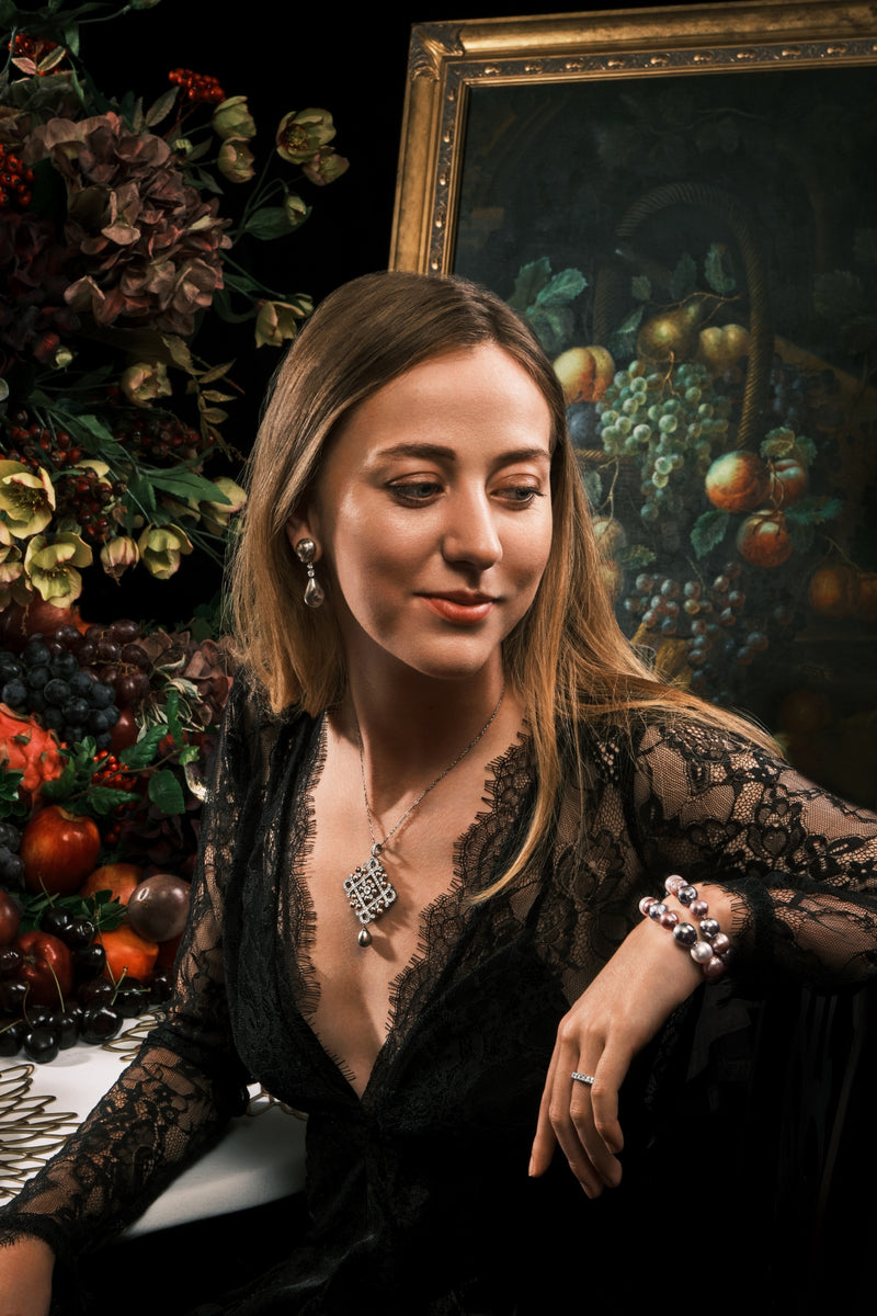 A Striking South Sea & Tahitian Baroque Cultured Pearl Necklet