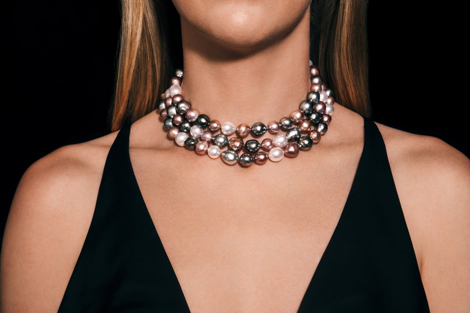 A Striking South Sea & Tahitian Baroque Cultured Pearl Necklet