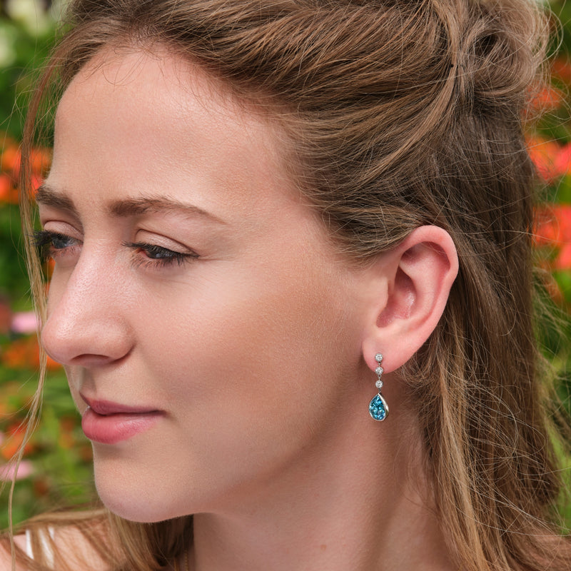 A pair of beautiful Zircon & Diamond Drop Earrings