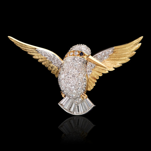 An Exquisite Diamond Hummingbird Brooch