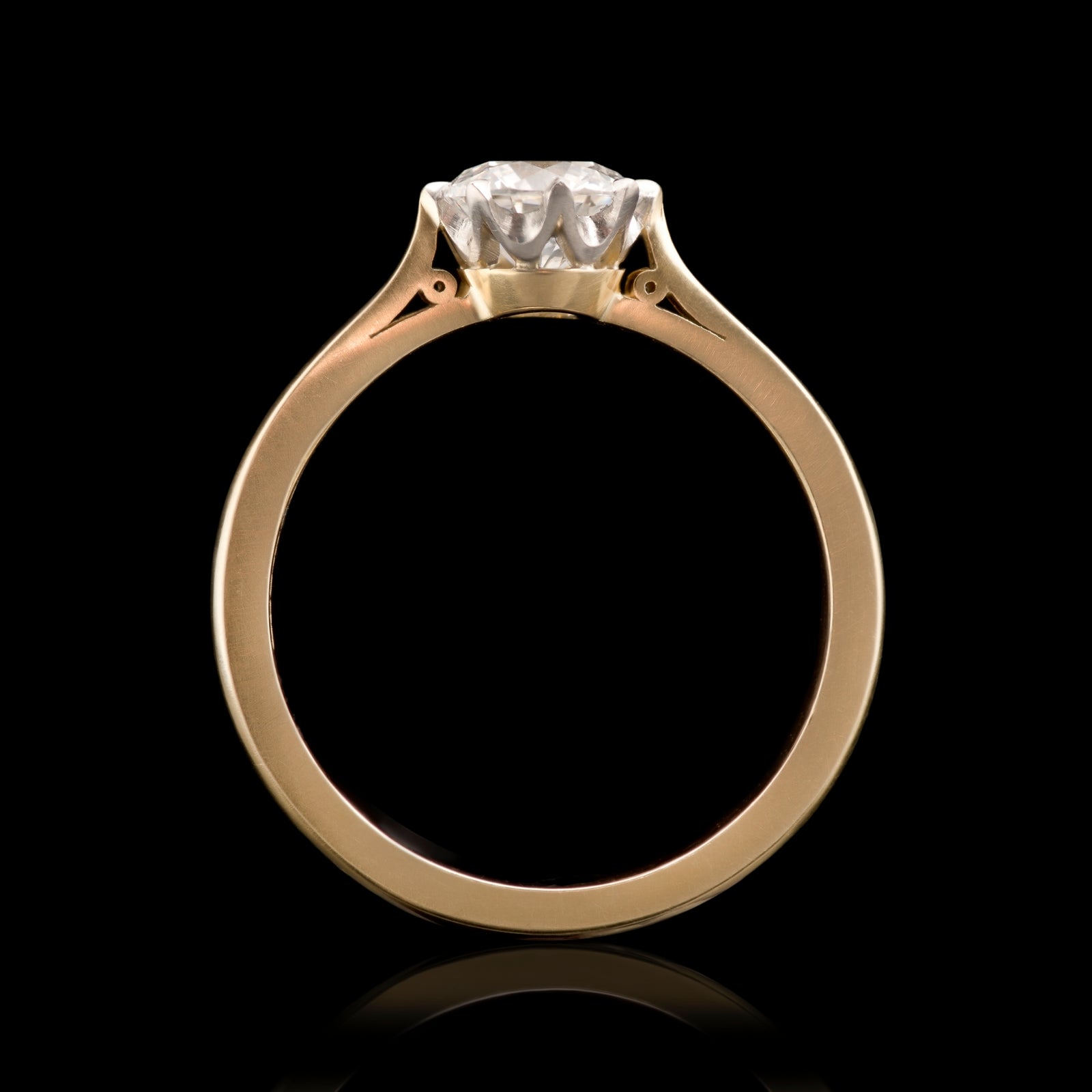 A Brilliant cut diamond single stone ring