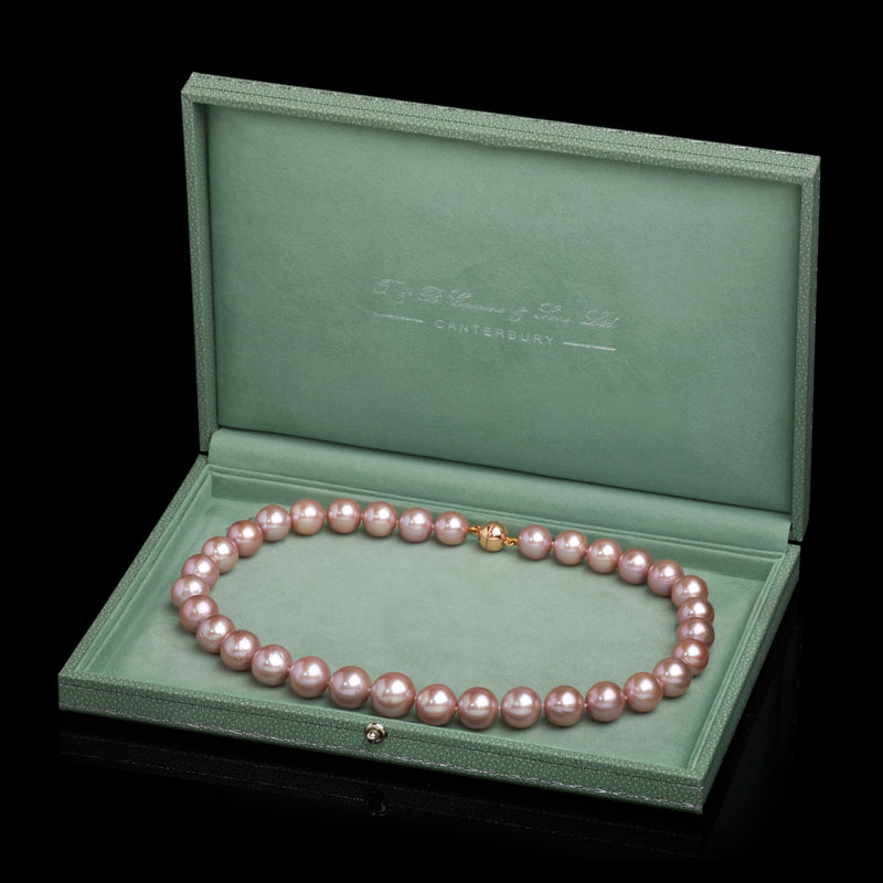 A Damask Pink Pearl Collar Necklet